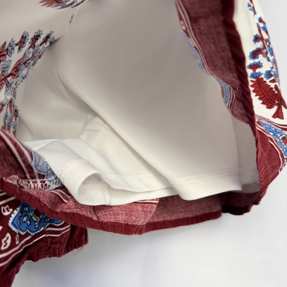 Fashion Nova White and Burgundy Floral Skorts, Women’s Large - Picture 8 of 10